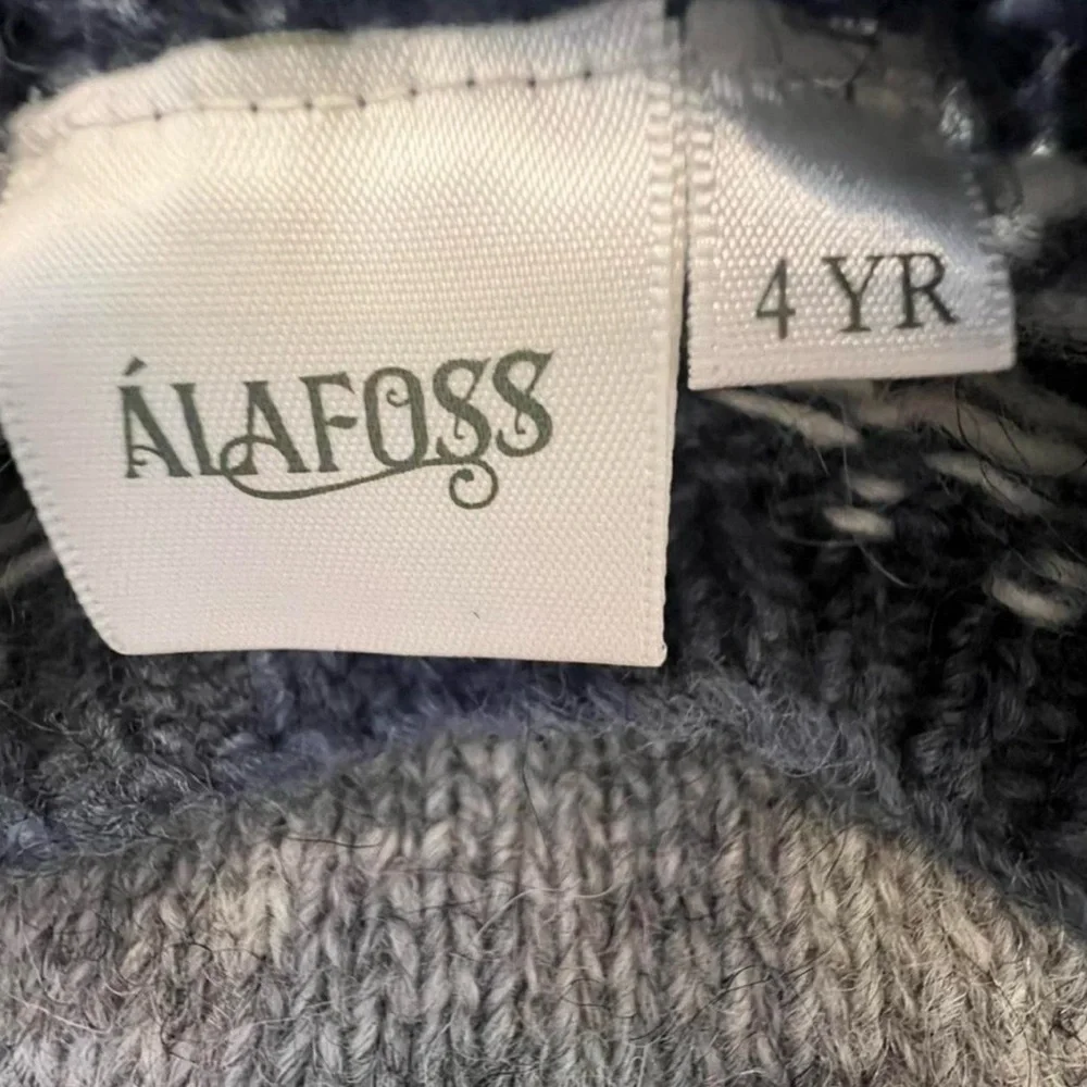 Alafoss Vintage Icelandic Wool Sweater - Picture 4 of 5